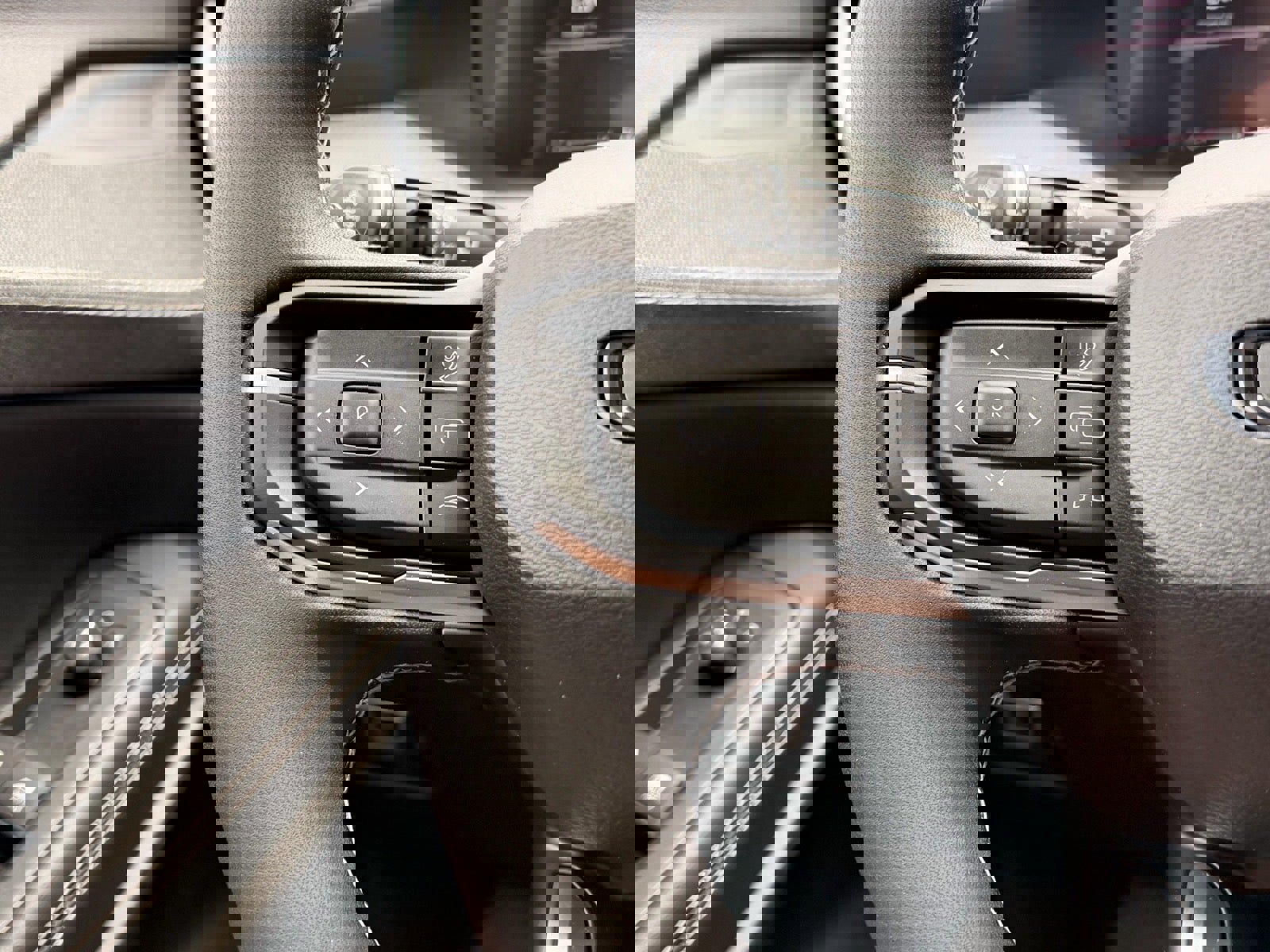 New 2026 Jeep Cherokee Laredo image 10