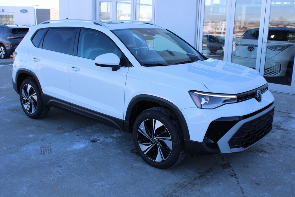 Certified 2025 Volkswagen Taos SE