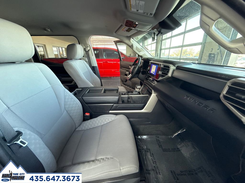 Used 2023 Toyota Tundra SR5 w/ SR5 Convenience Package AWD/4WD image 23