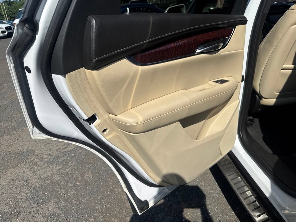 Used 2017 Cadillac XT5 Luxury AWD/4WD image 34
