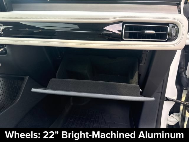 Used 2025 Lincoln Aviator Reserve w/ Equipment Group 201A AWD/4WD image 30