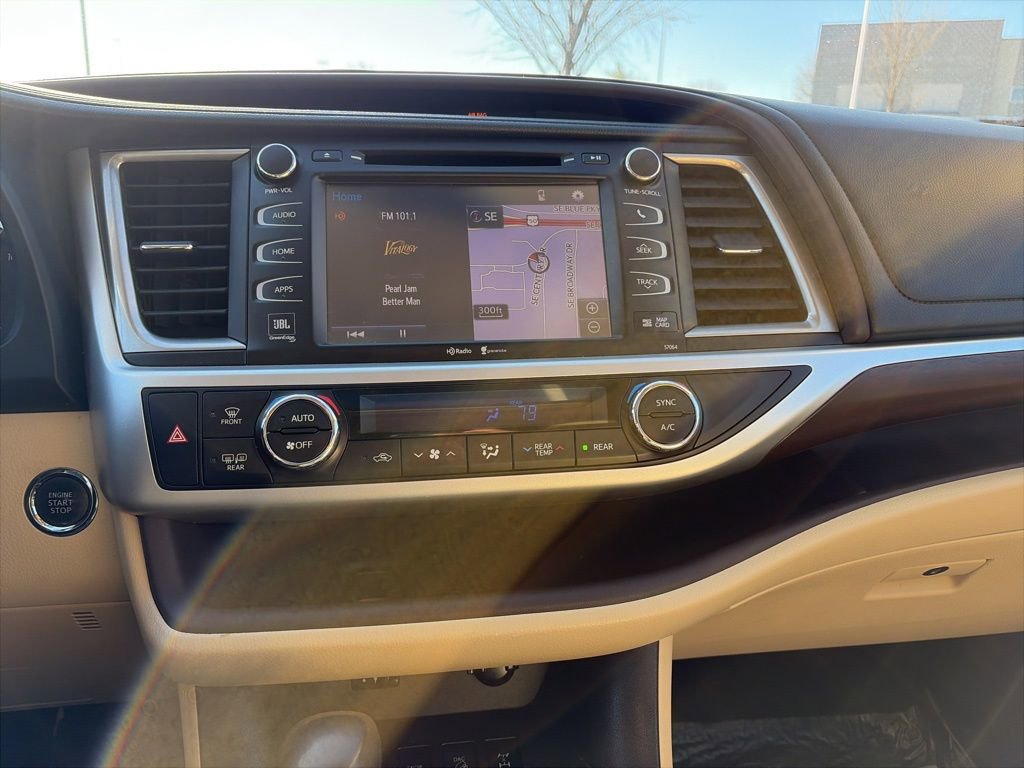 Used 2015 Toyota Highlander Limited image 8