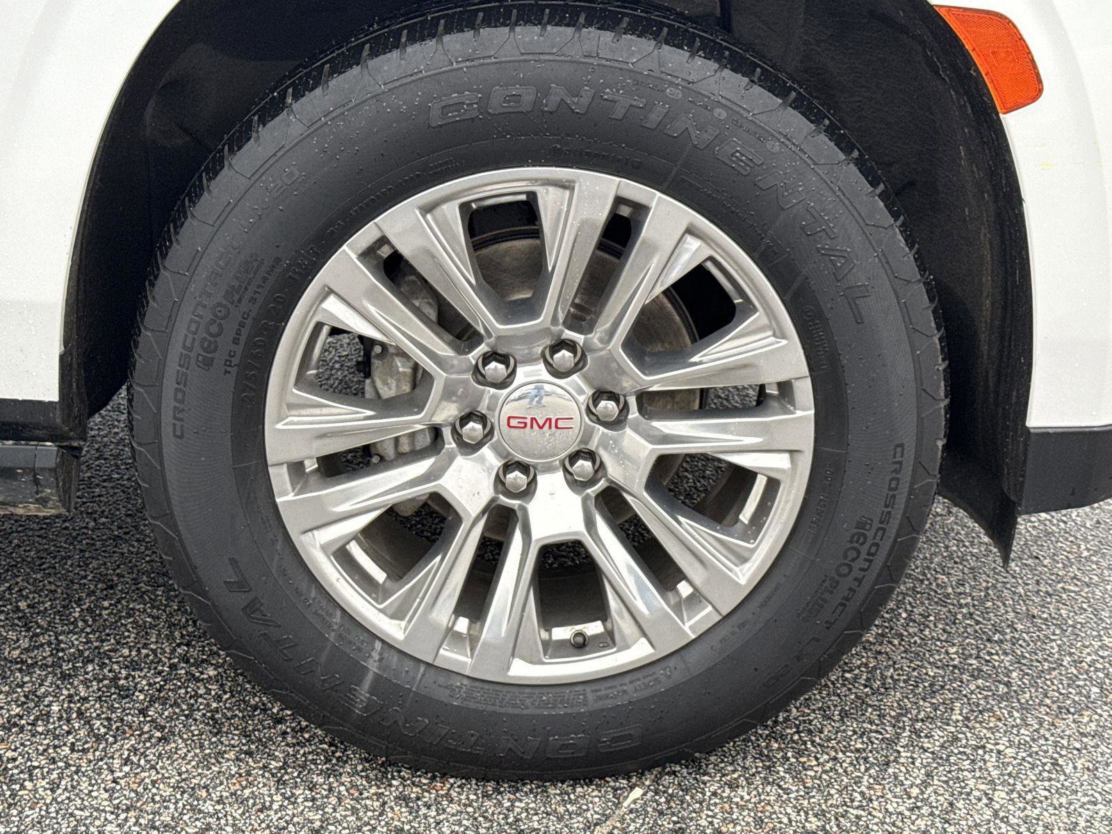 Used 2023 GMC Yukon Denali image 9