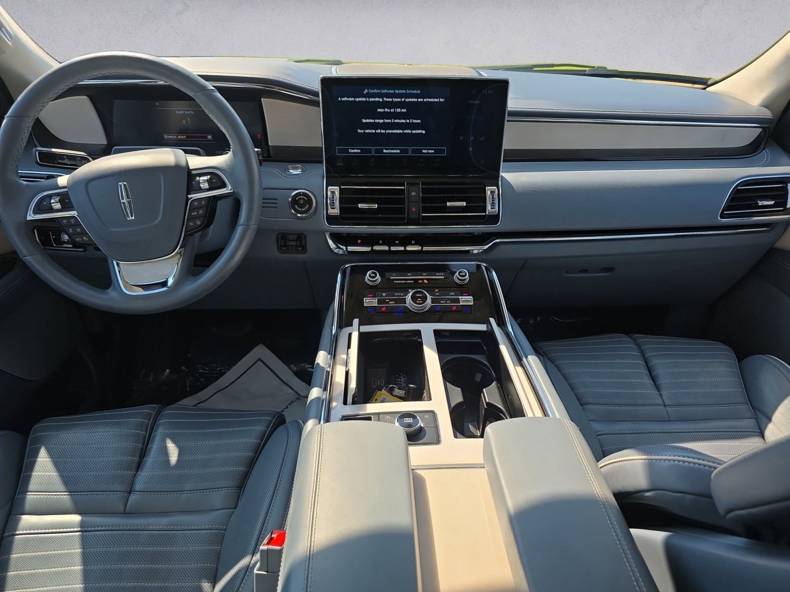 Used 2024 Lincoln Navigator Black Label image 10