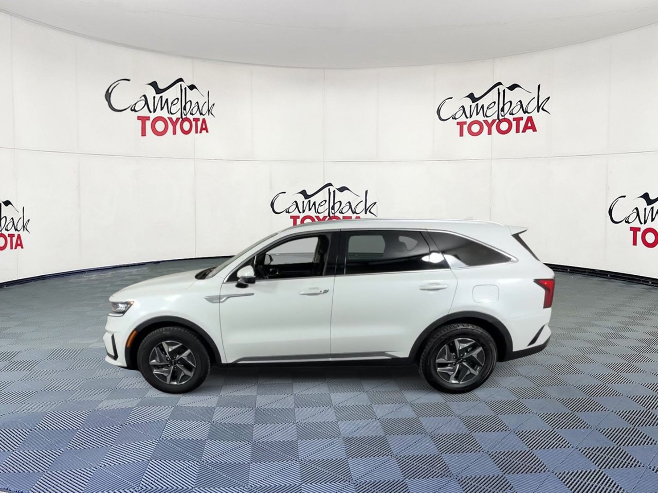 Used 2023 Kia Sorento EX FWD image 8