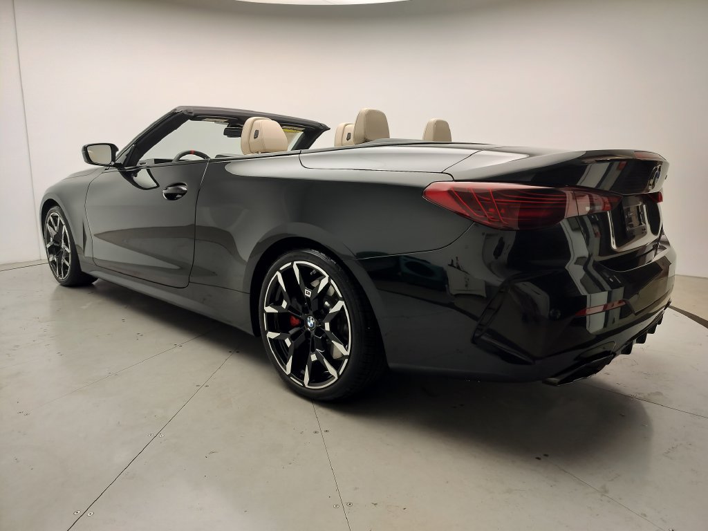 Certified 2026 BMW M440i Convertible w/ Premium Package RWD image 4