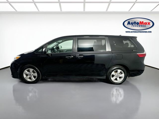 Used 2019 Toyota Sienna L image 8