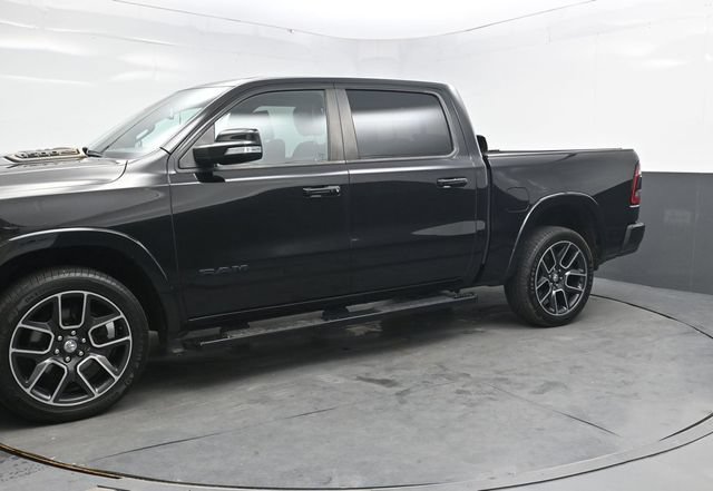 Used 2019 RAM 1500 Laramie AWD/4WD image 3
