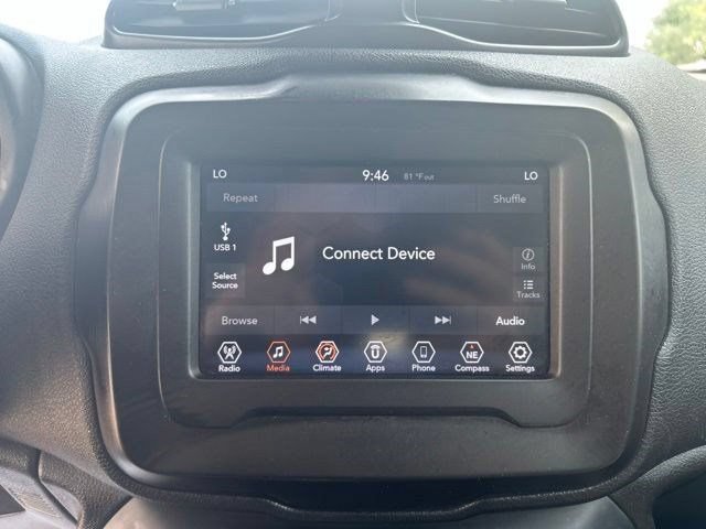 Used 2020 Jeep Renegade Latitude FWD image 21