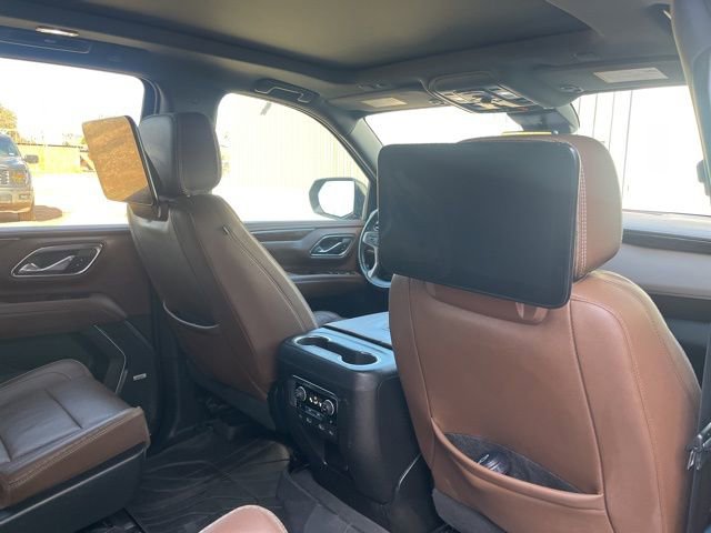 Used 2023 Chevrolet Suburban High Country w/ Advanced Technology Package image 11