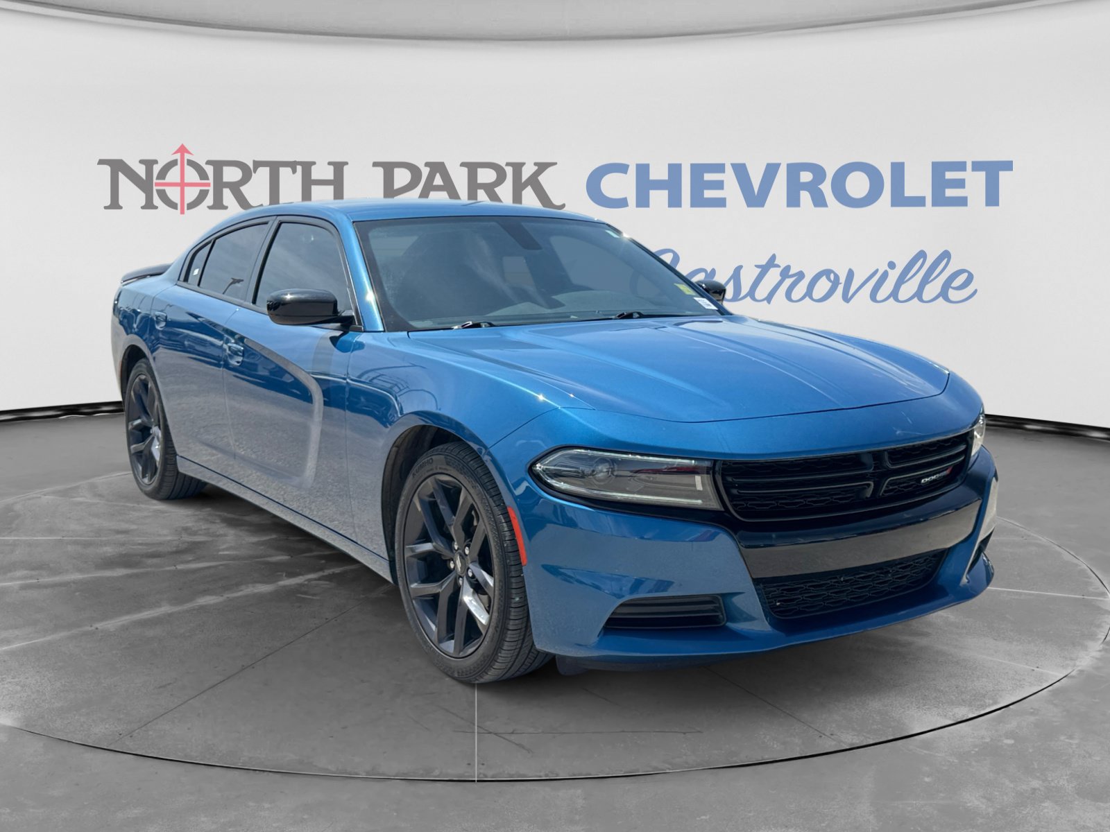 Used 2023 Dodge Charger SXT w/ Blacktop Package RWD image 3