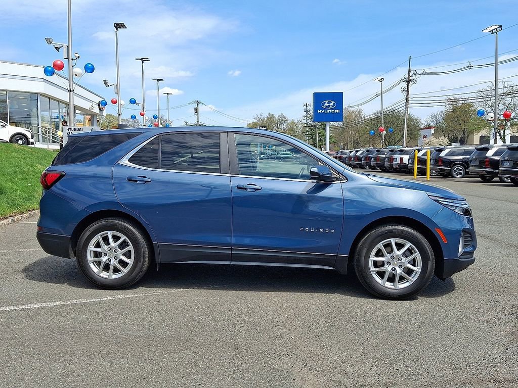 Used 2024 Chevrolet Equinox LT w/ LPO, Floor Liner Package FWD image 8