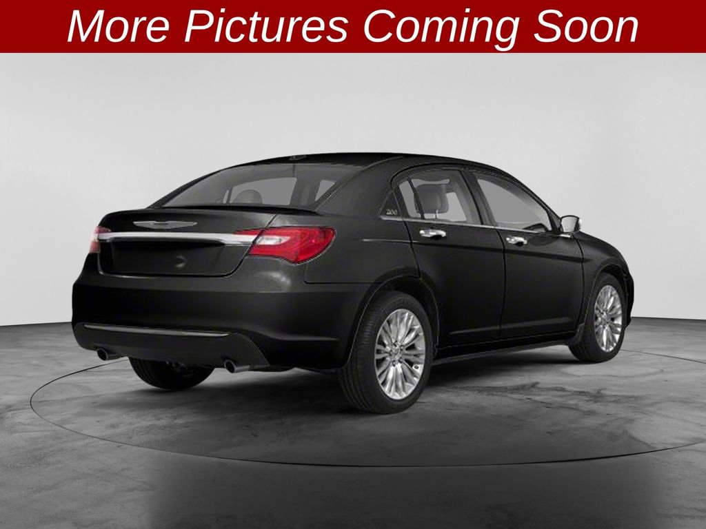 Used 2013 Chrysler 200 Limited FWD image 3