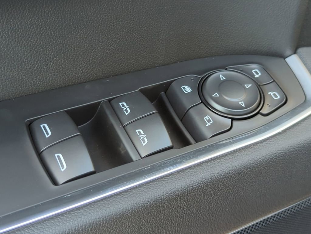 Used 2026 GMC Sierra 1500 SLT AWD/4WD image 23