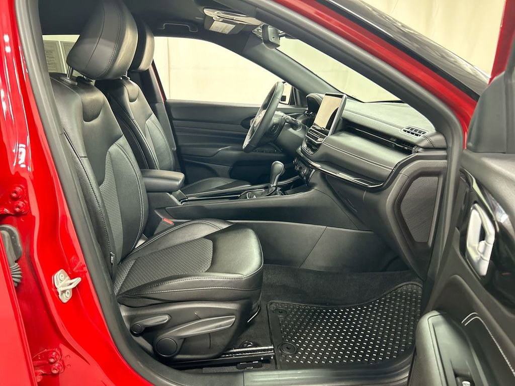 Used 2024 Jeep Compass Latitude w/ Convenience Group image 22