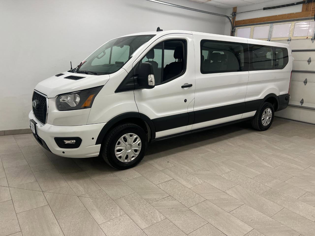 Used 2024 Ford Transit 350 XLT RWD image 7