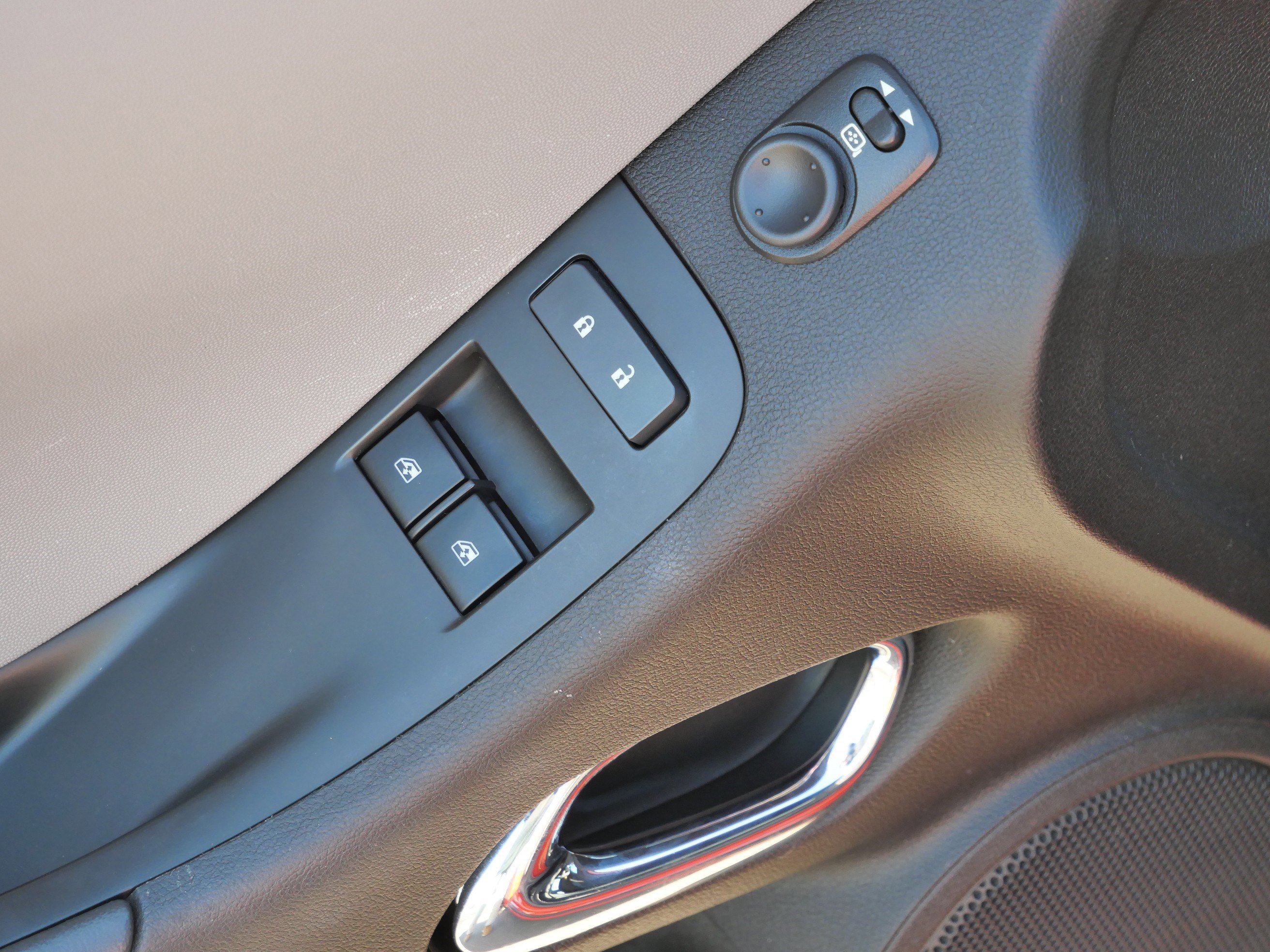 Used 2012 Chevrolet Camaro LS RWD image 19
