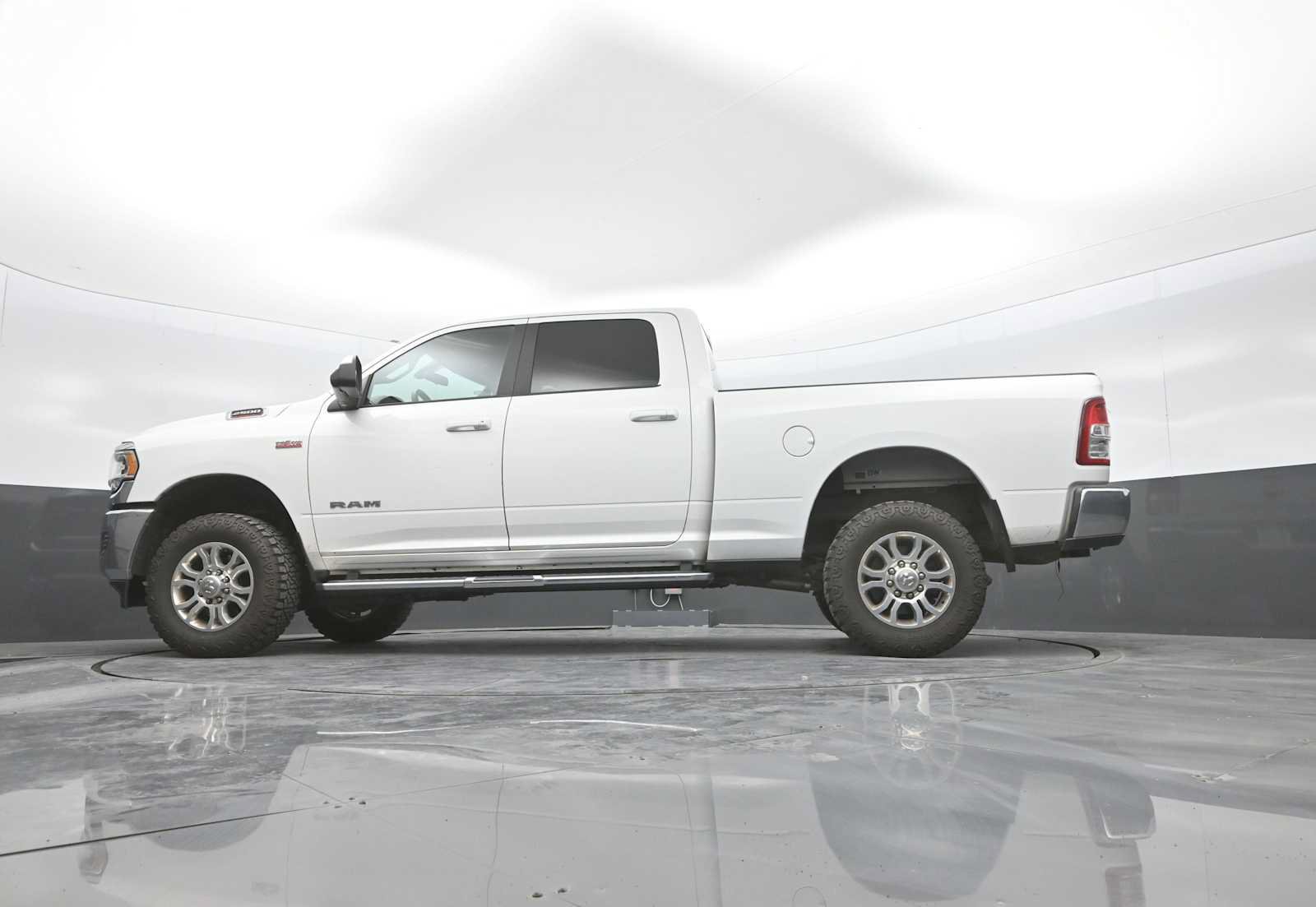 Used 2022 RAM 2500 Big Horn AWD/4WD image 39
