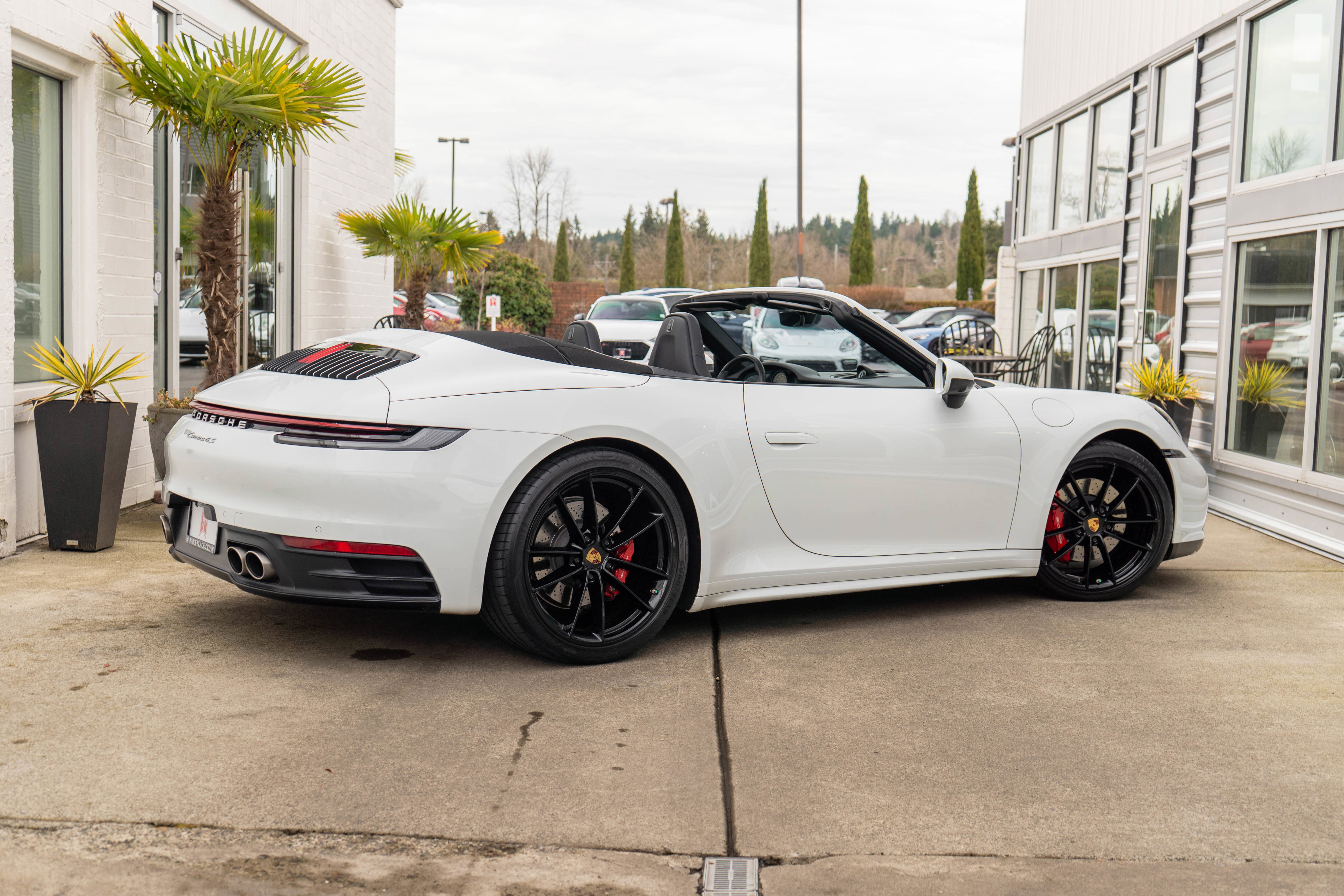 Used 2020 Porsche 911 Carrera 4S image 8