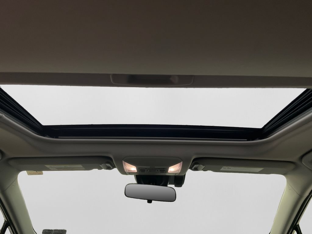 Used 2022 Toyota RAV4 XLE Premium AWD/4WD image 36