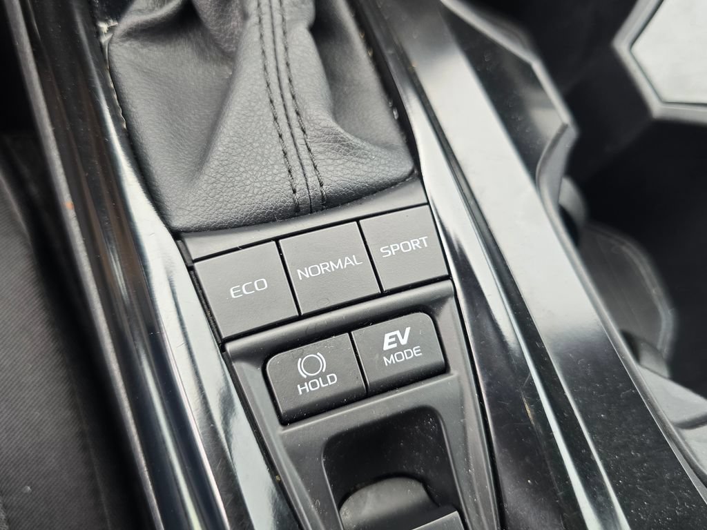 Used 2025 Toyota Camry LE FWD image 20