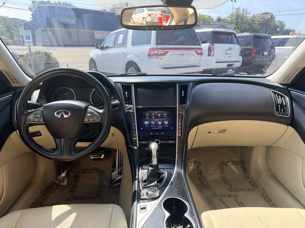 Used 2017 INFINITI Q50 Signature Edition w/ All Weather Package (L93) AWD/4WD image 17