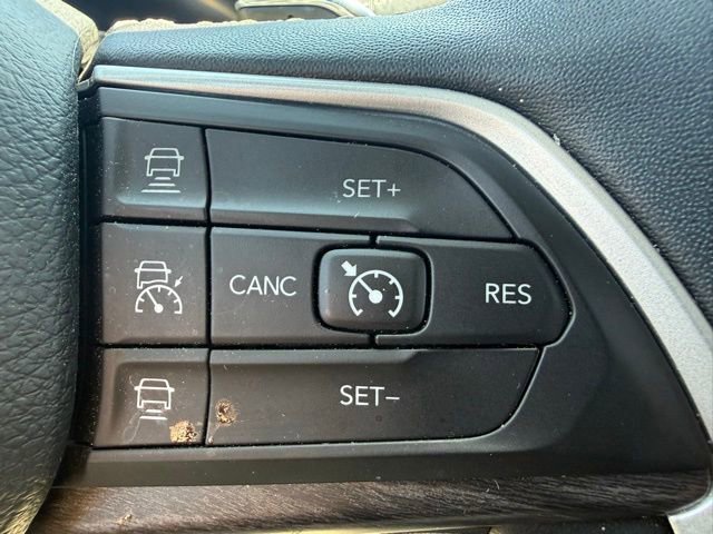 Used 2022 Jeep Grand Cherokee L Limited image 19