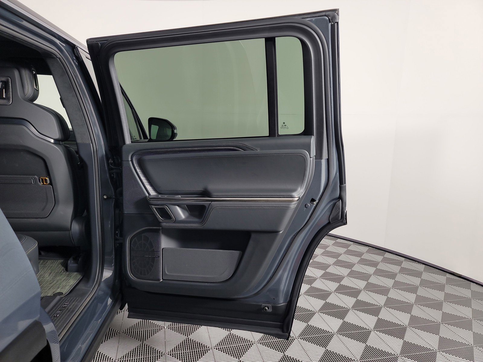 Used 2022 Rivian R1S Launch Edition image 19