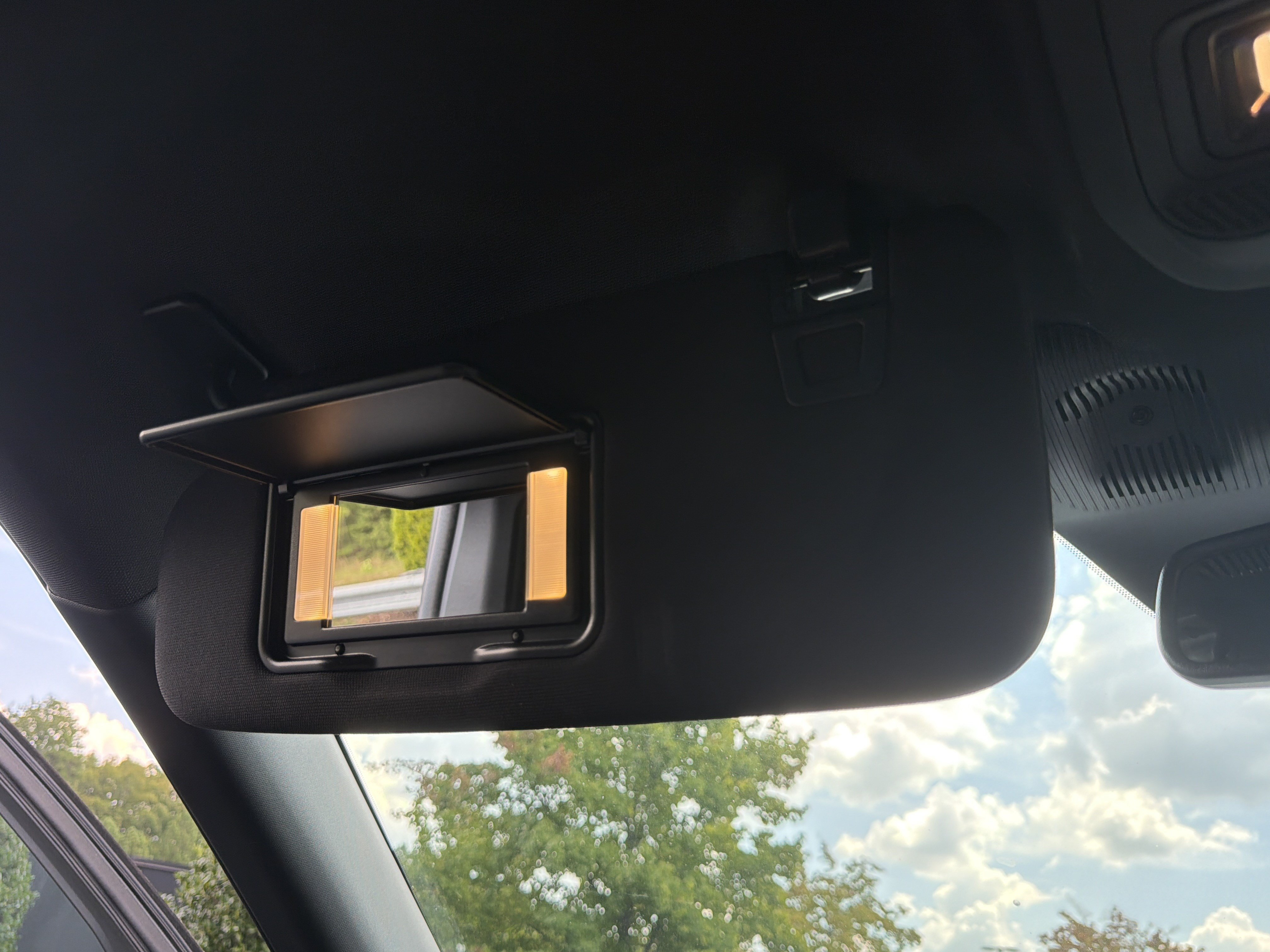 Used 2025 Ford Explorer ST w/ Sun And Sound Package AWD/4WD image 27