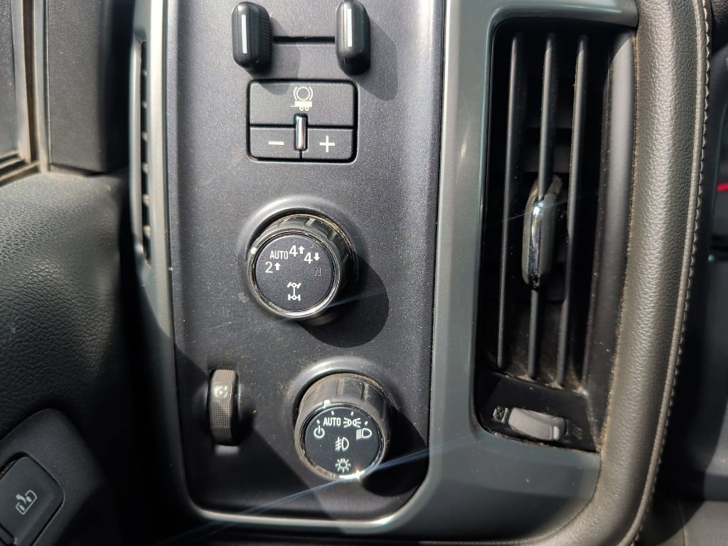 Used 2017 Chevrolet Silverado 1500 LTZ Z71 image 8