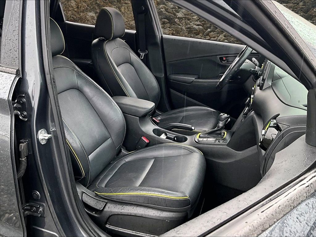 Used 2019 Hyundai Kona Limited image 7