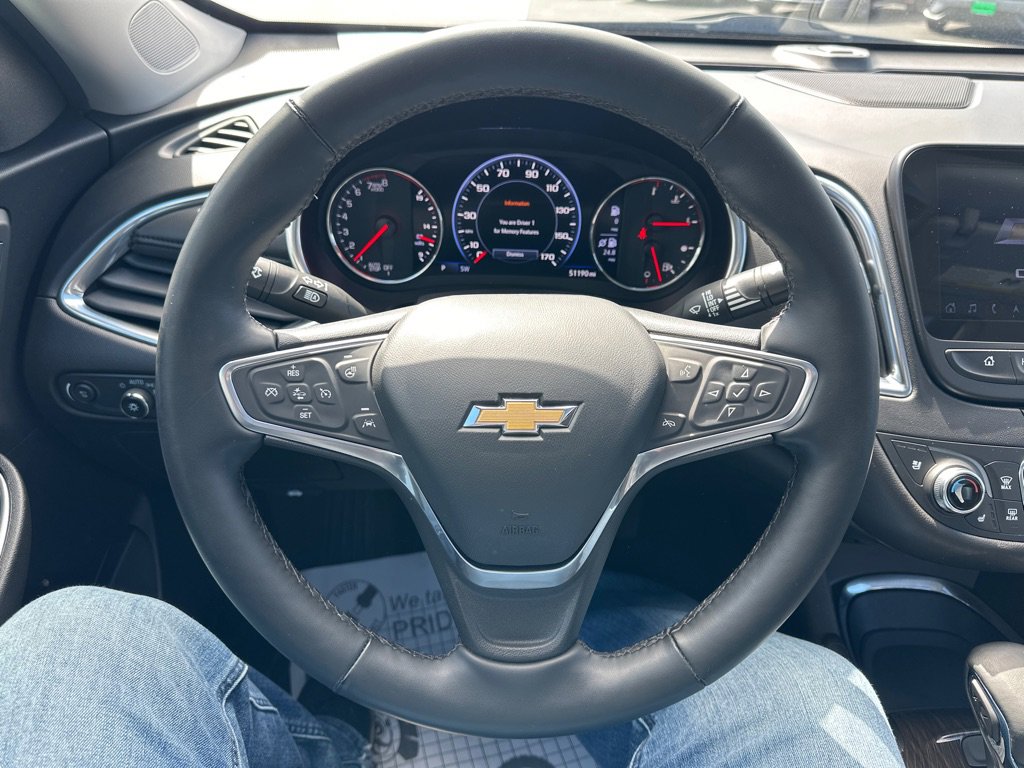 Used 2023 Chevrolet Malibu LT FWD image 11