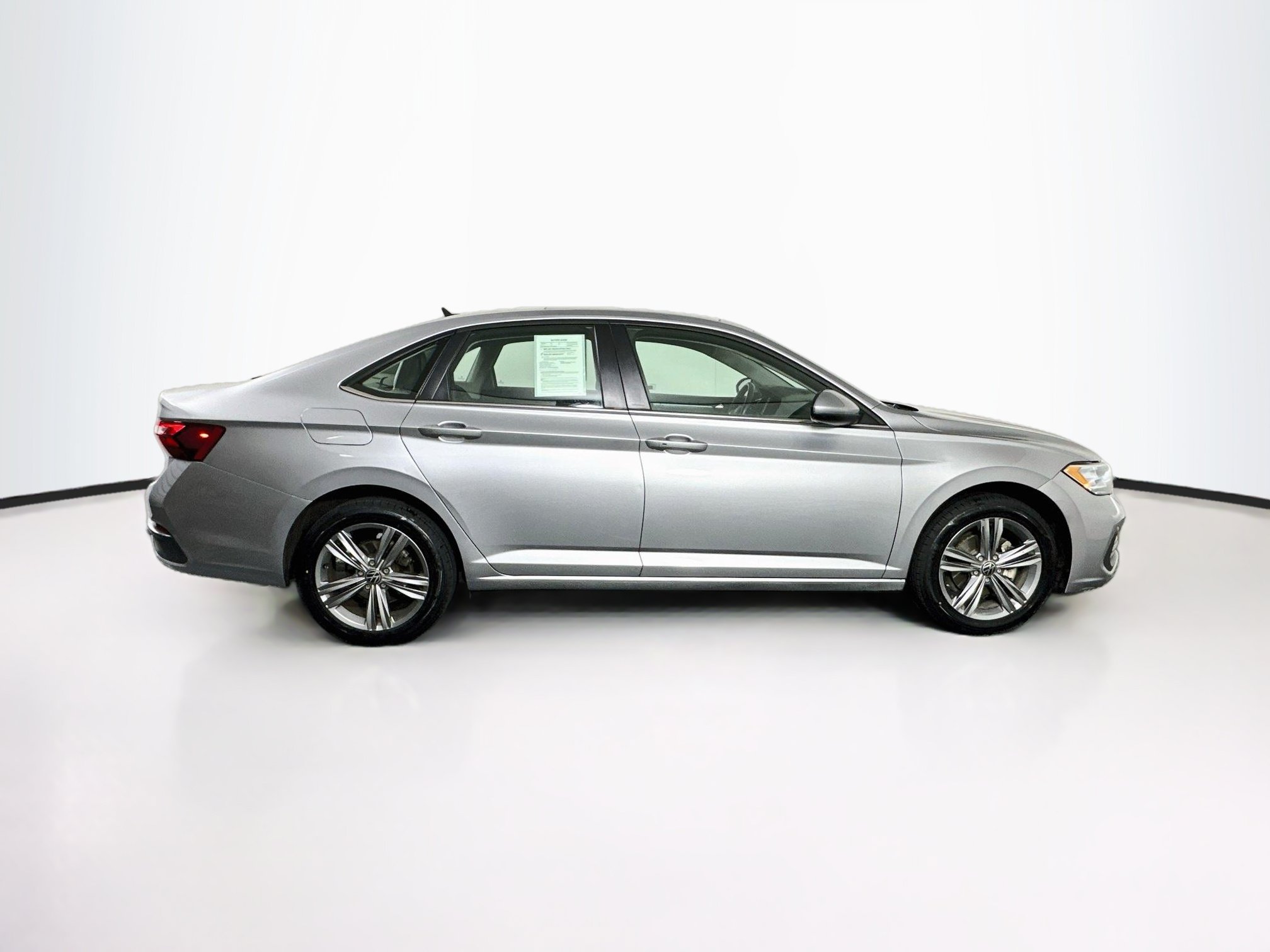 Used 2024 Volkswagen Jetta SE FWD image 10