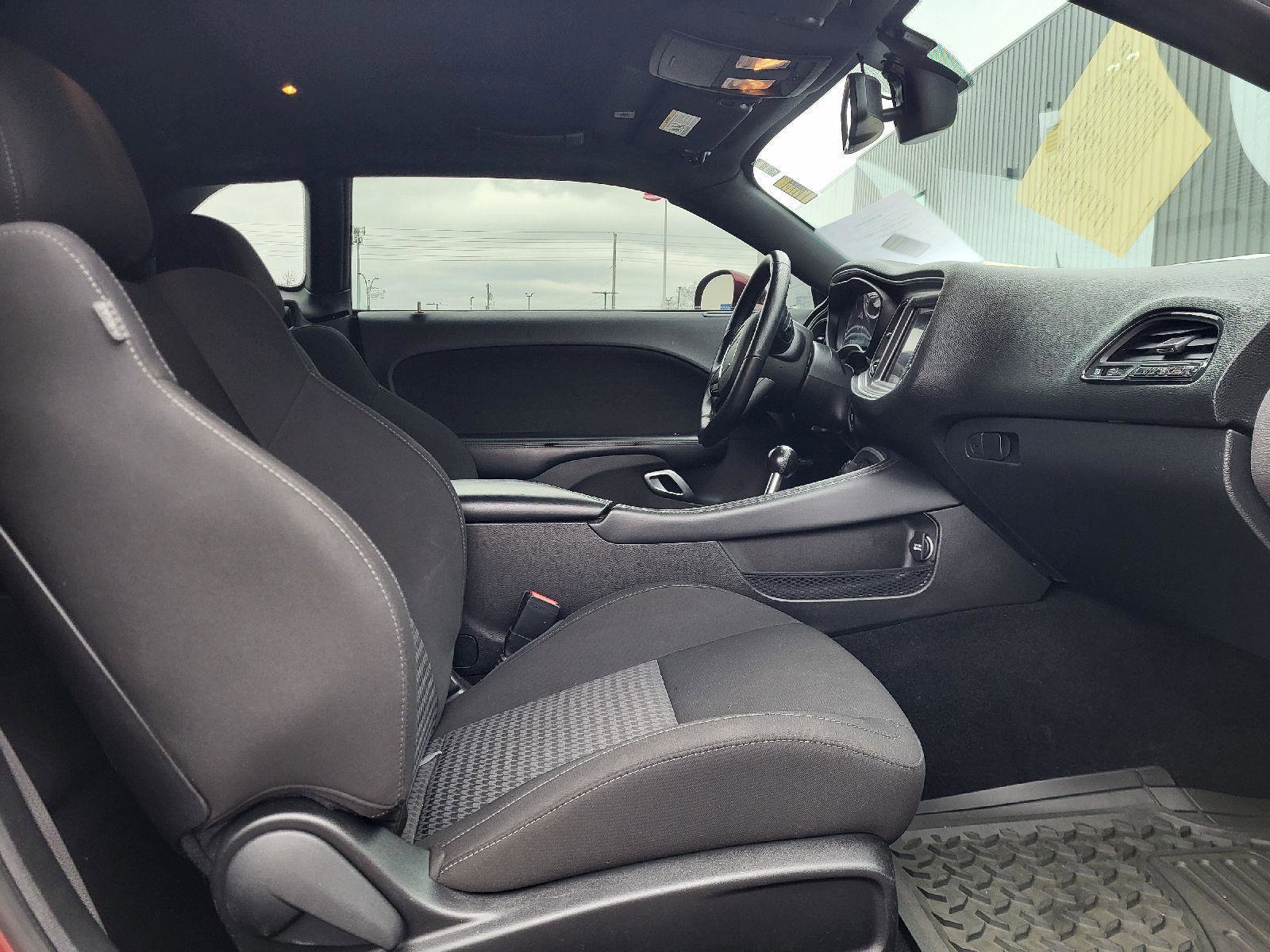 Used 2022 Dodge Challenger R/T w/ Shaker Package image 11