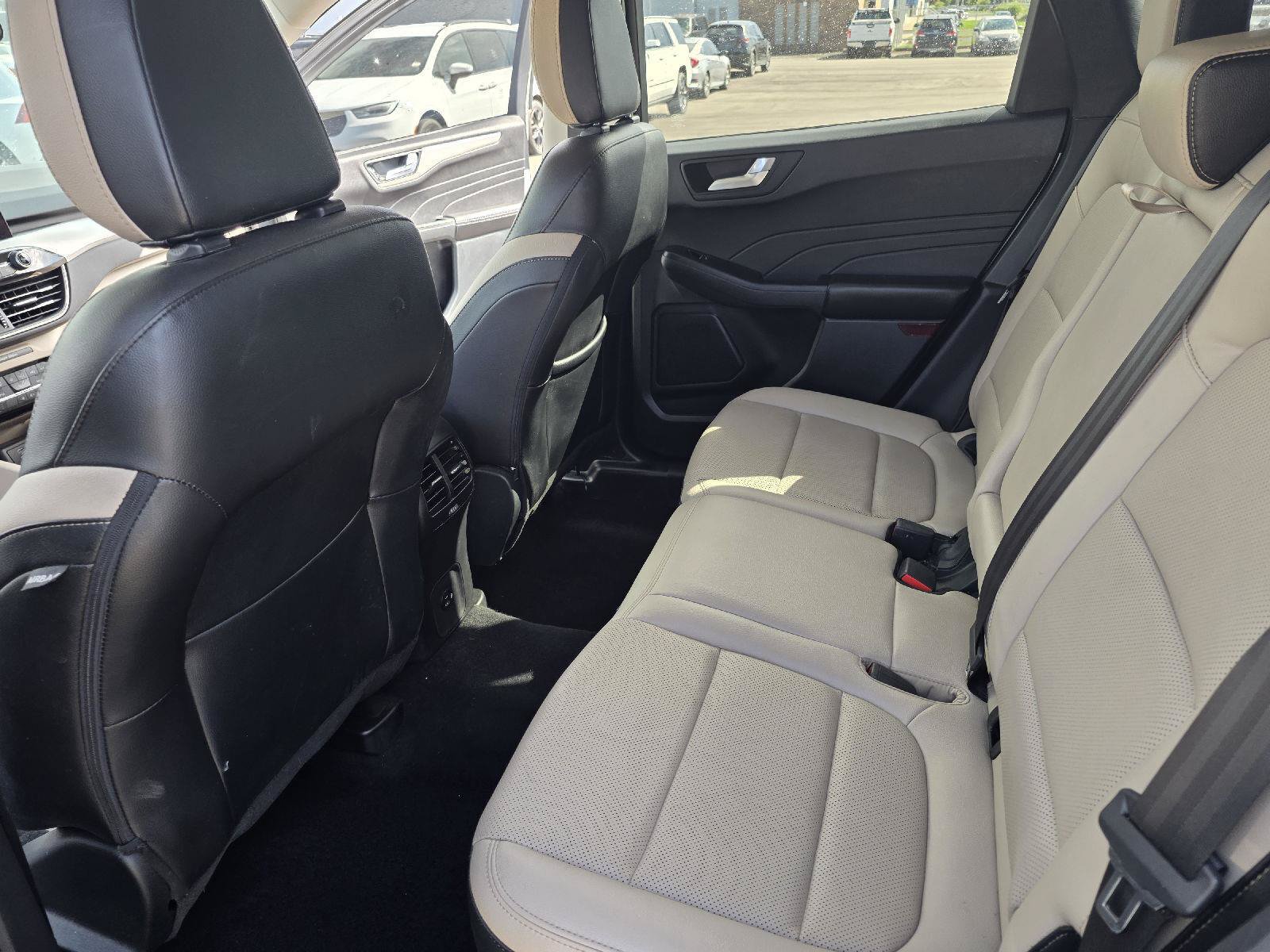 Used 2022 Ford Escape SEL AWD/4WD image 17