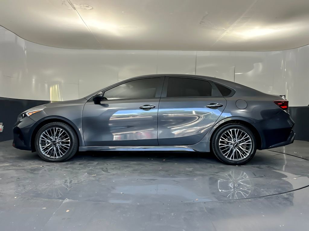 Used 2023 Kia Forte GT-Line w/ GT-Line Technology Package FWD image 6