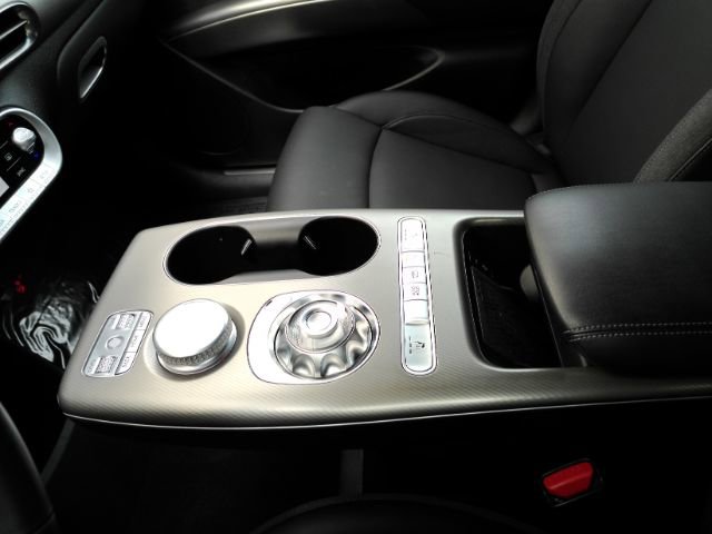 Used 2024 Genesis GV60 RWD image 47