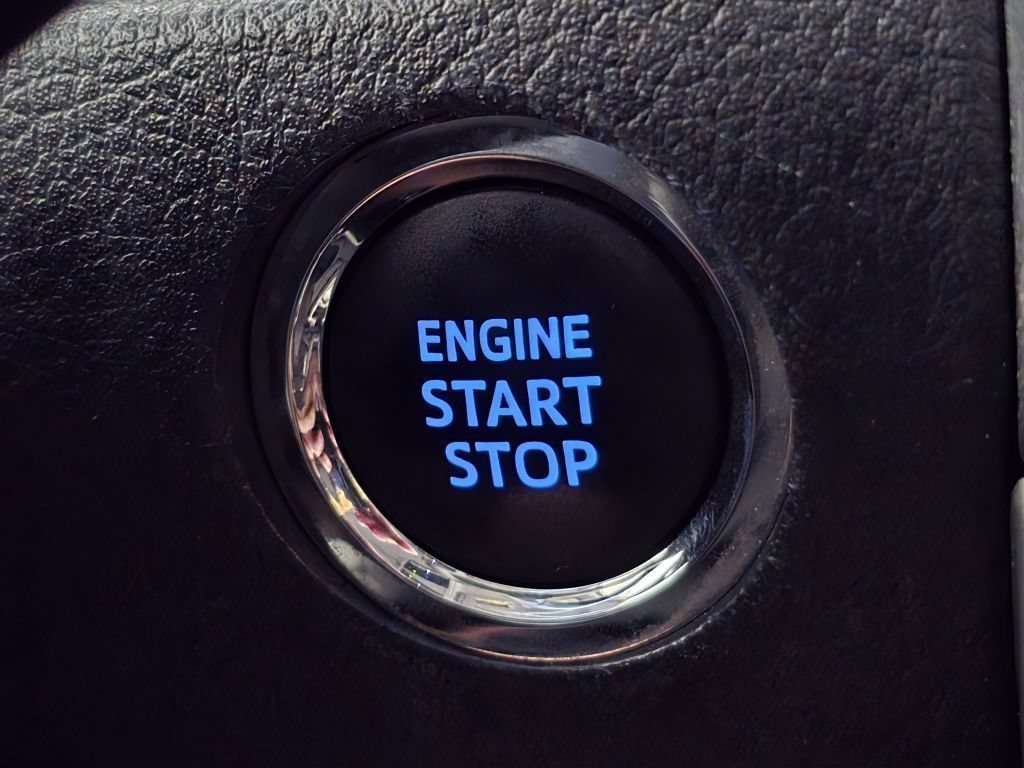 Used 2022 Toyota 4Runner SR5 AWD/4WD image 11
