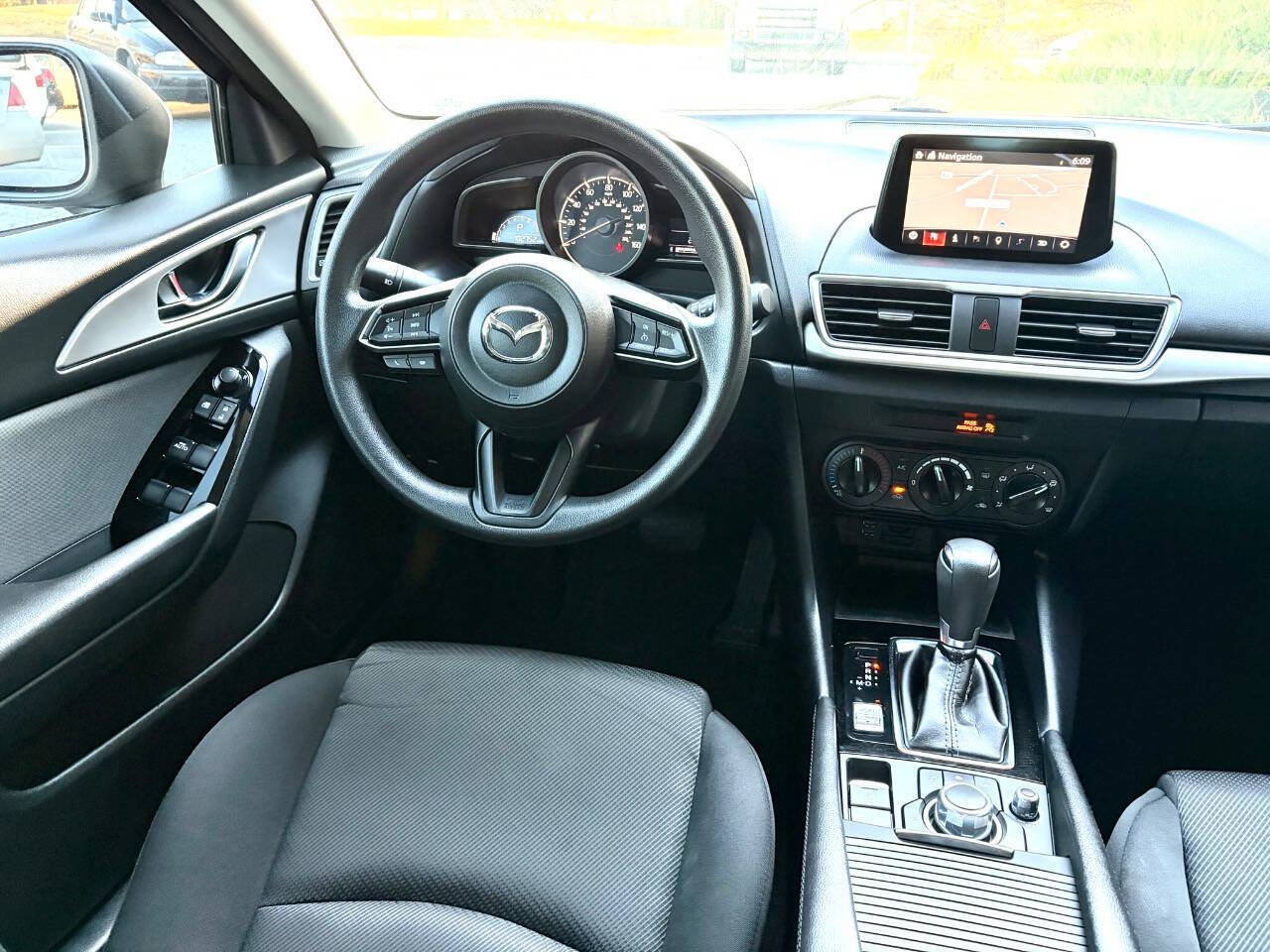 Used 2018 MAZDA MAZDA3 Sport FWD image 7