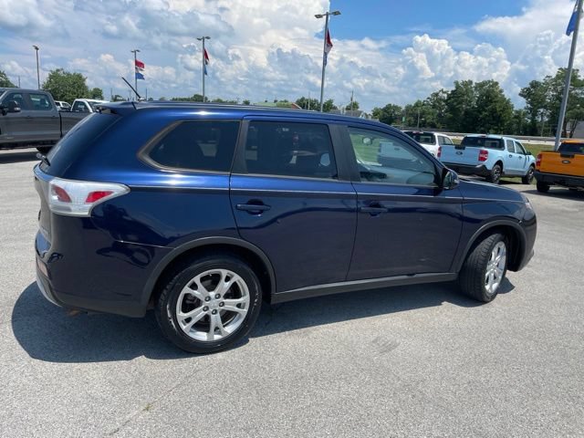 Used 2015 Mitsubishi Outlander SE FWD image 11