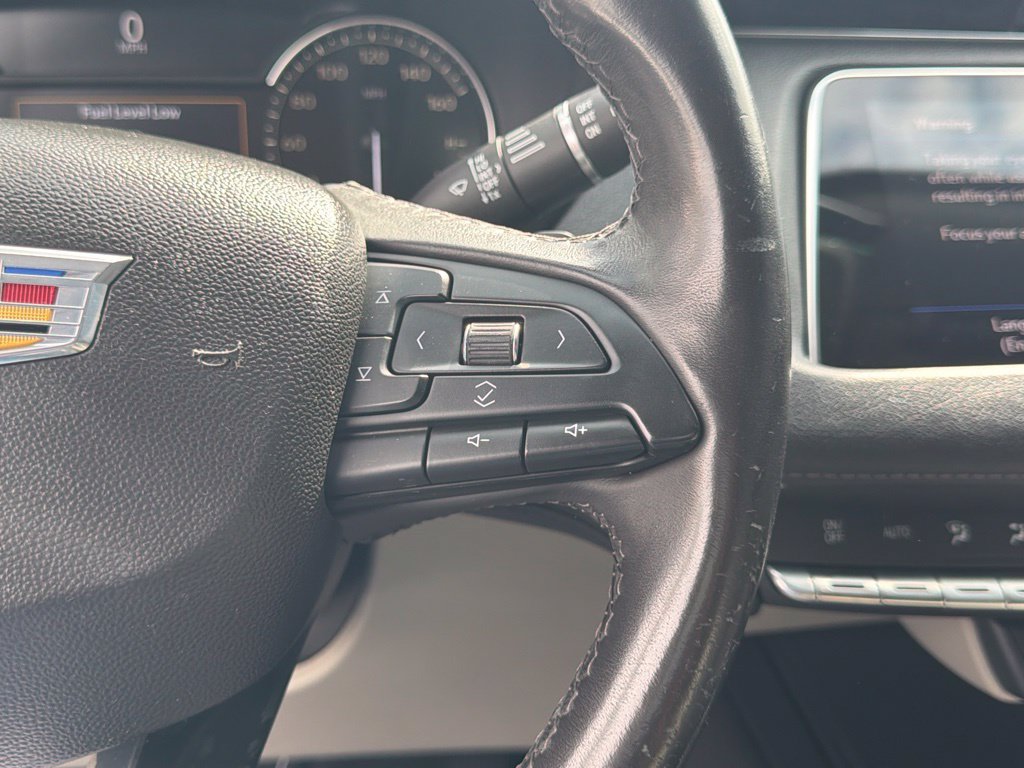 Used 2019 Cadillac XT4 Luxury FWD image 30