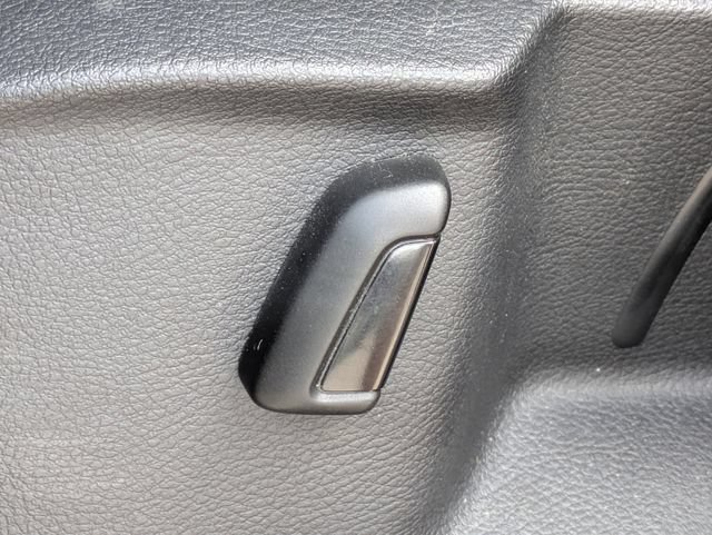 Used 2018 Volkswagen Golf 4-Door FWD image 16