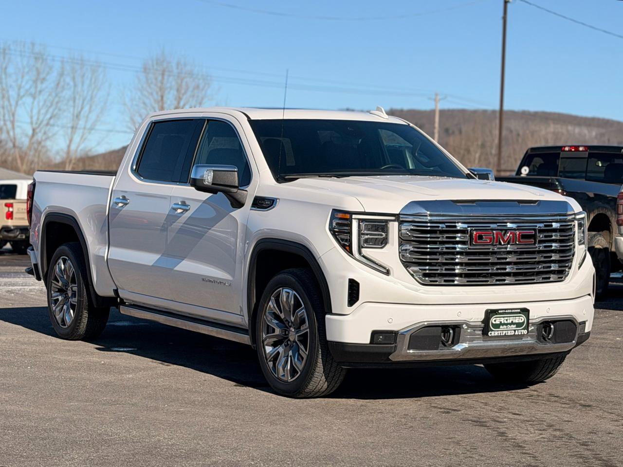Used 2024 GMC Sierra 1500 Denali w/ Denali Reserve Package AWD/4WD image 3