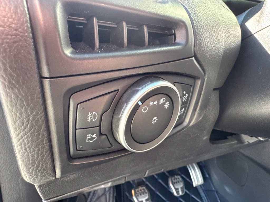 Used 2018 Ford Focus ST FWD image 16