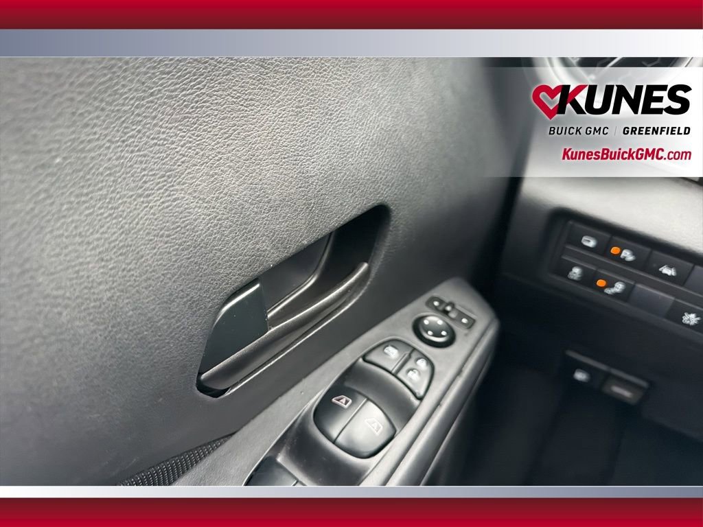 Used 2024 Nissan Kicks S image 34