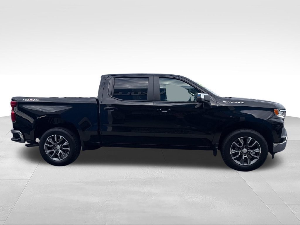 Used 2024 Chevrolet Silverado 1500 LT AWD/4WD image 7