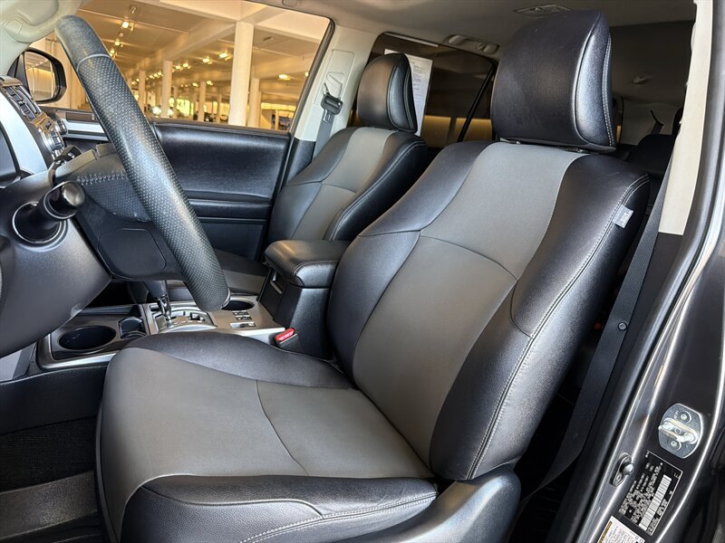 Used 2016 Toyota 4Runner SR5 Premium RWD image 13