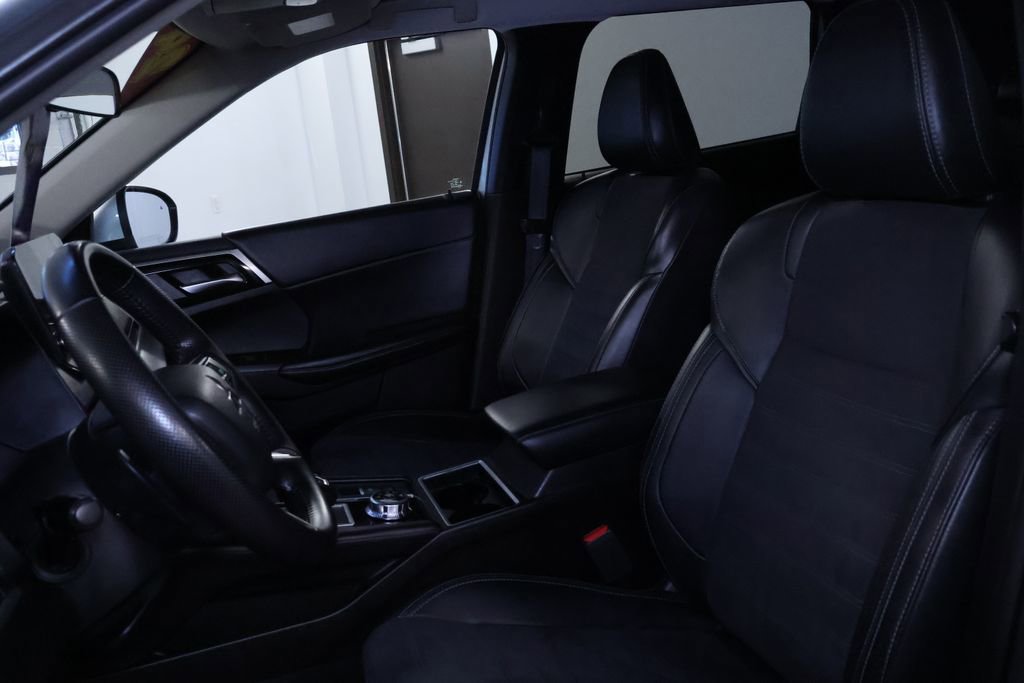 Used 2024 Mitsubishi Outlander SE image 13