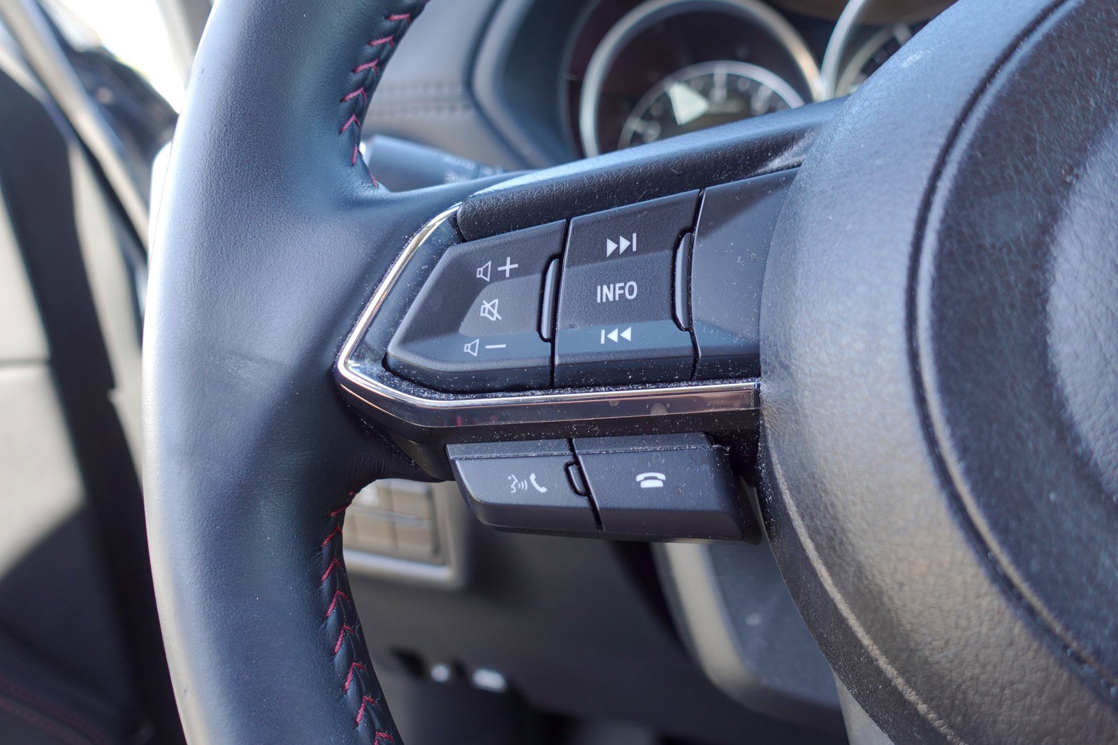 Used 2023 MAZDA CX-5 Carbon Edition image 14