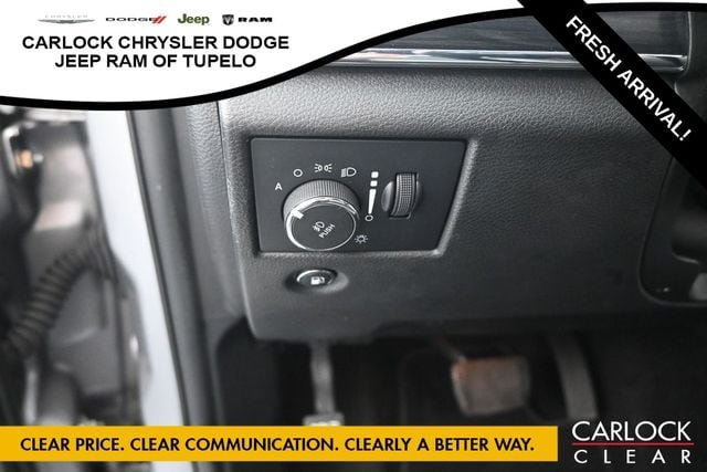 Used 2020 Jeep Grand Cherokee Overland RWD image 18